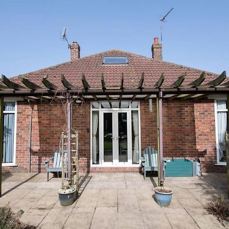 The Bungalow At Seaway'S, Sleeps 11 + Driffield Exterior photo