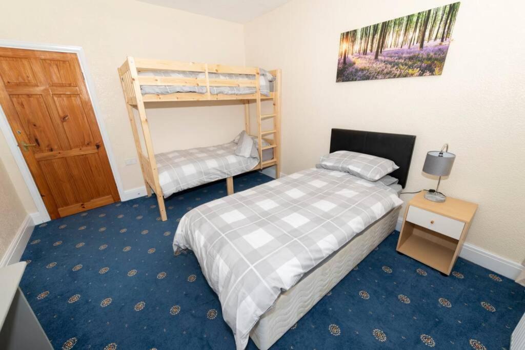 The Bungalow At Seaway'S, Sleeps 11 + Driffield Exterior photo
