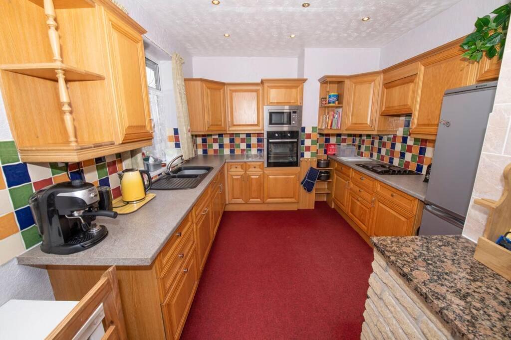 The Bungalow At Seaway'S, Sleeps 11 + Driffield Exterior photo