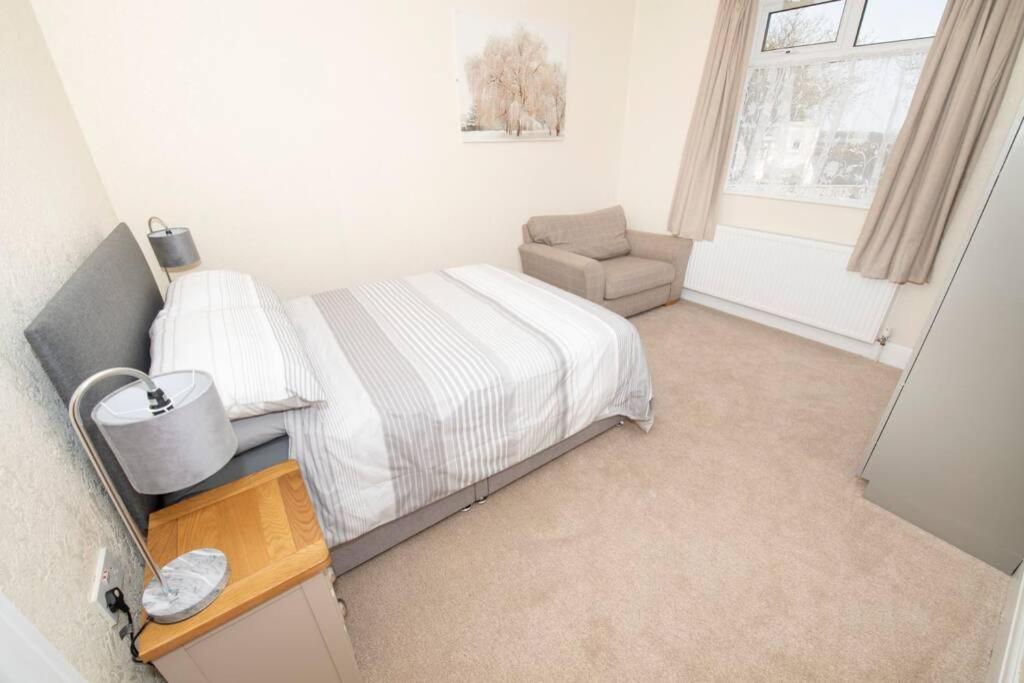 The Bungalow At Seaway'S, Sleeps 11 + Driffield Exterior photo
